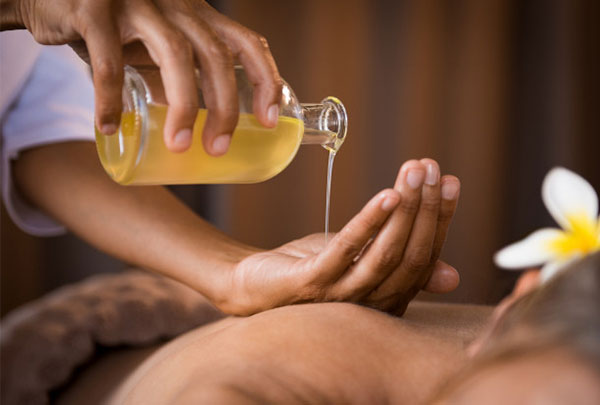 Öl-Massage | Tharatip Thai-Massage & Spa